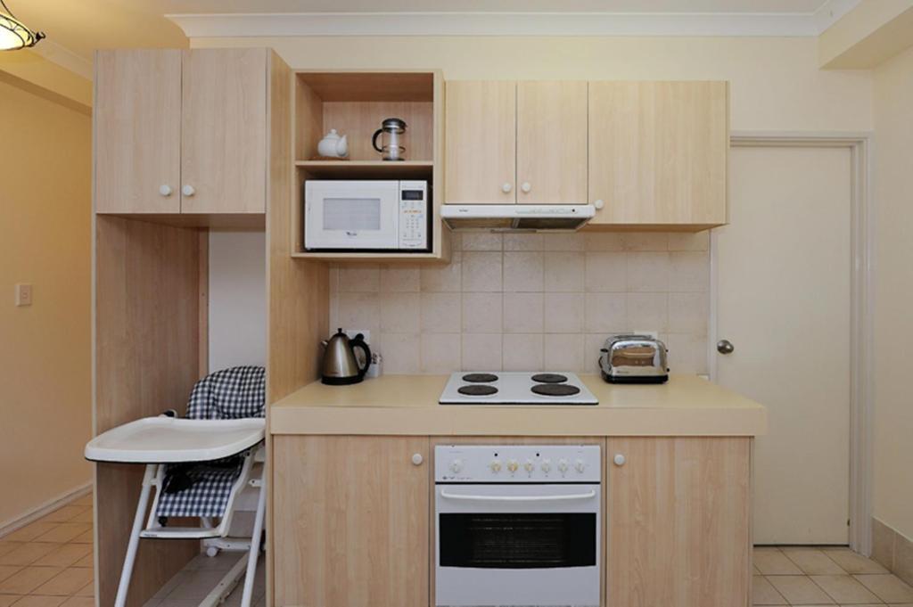 Duke'S Apartments Perth Room photo