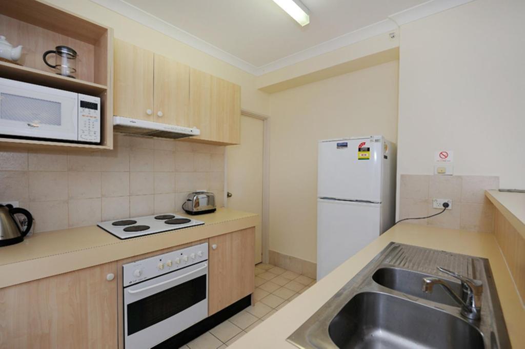 Duke'S Apartments Perth Room photo